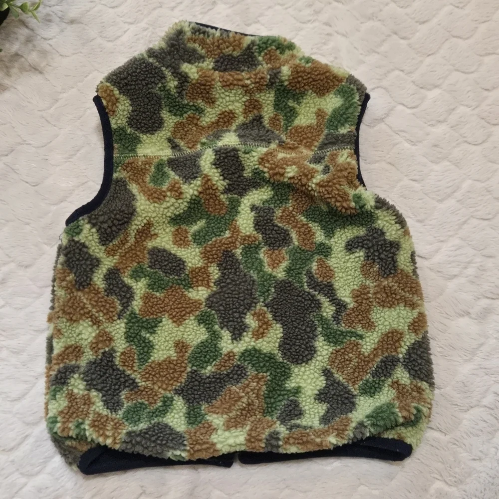 babyGAP Green Camo Fleece Zip-Up Vest, Size 2T